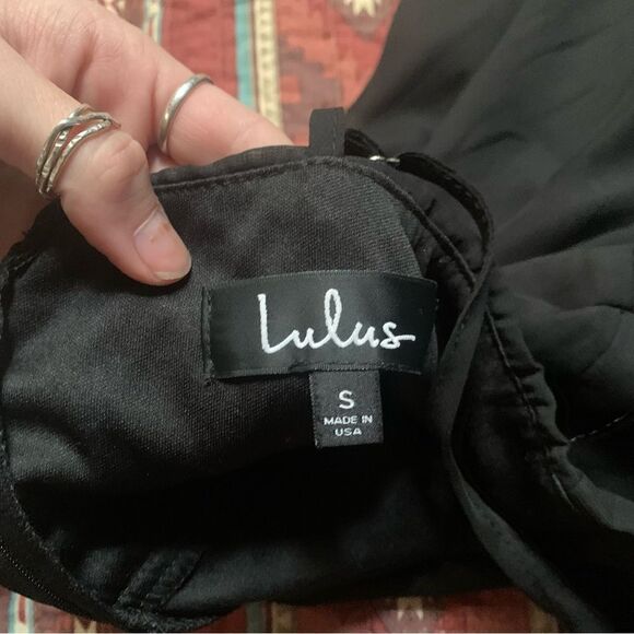 Lulu’s Black Midi Flowy Dress Small - Picture 2 of 5